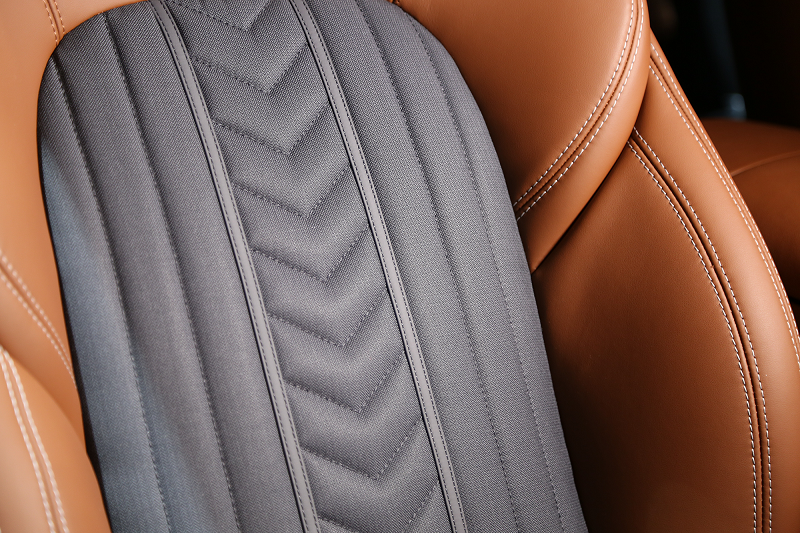 Maserati-Levante-with-Ermenegildo-Zegna-interior_3-800x533